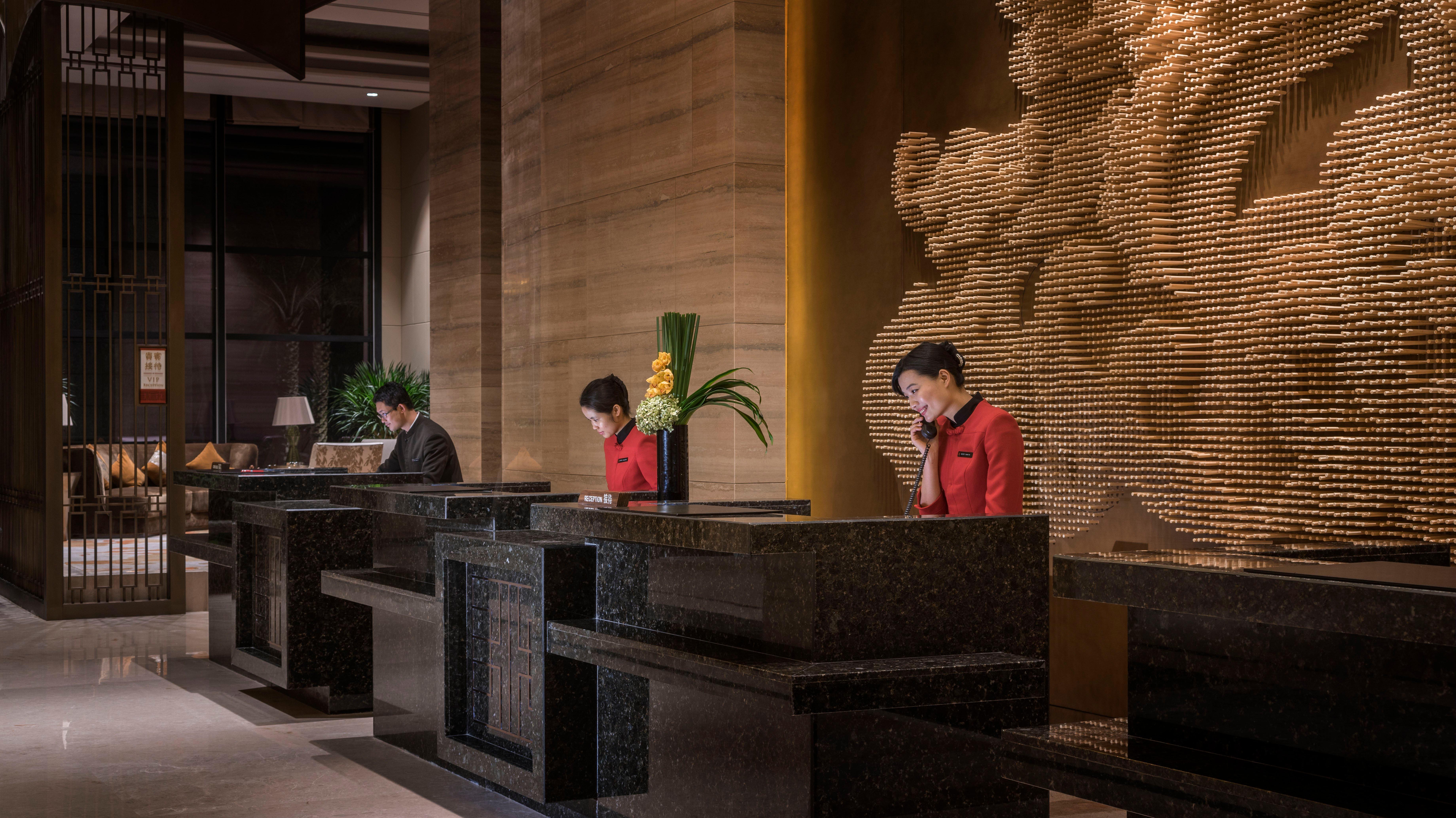 Hualuxe Yangjiang City Center Esterno foto
