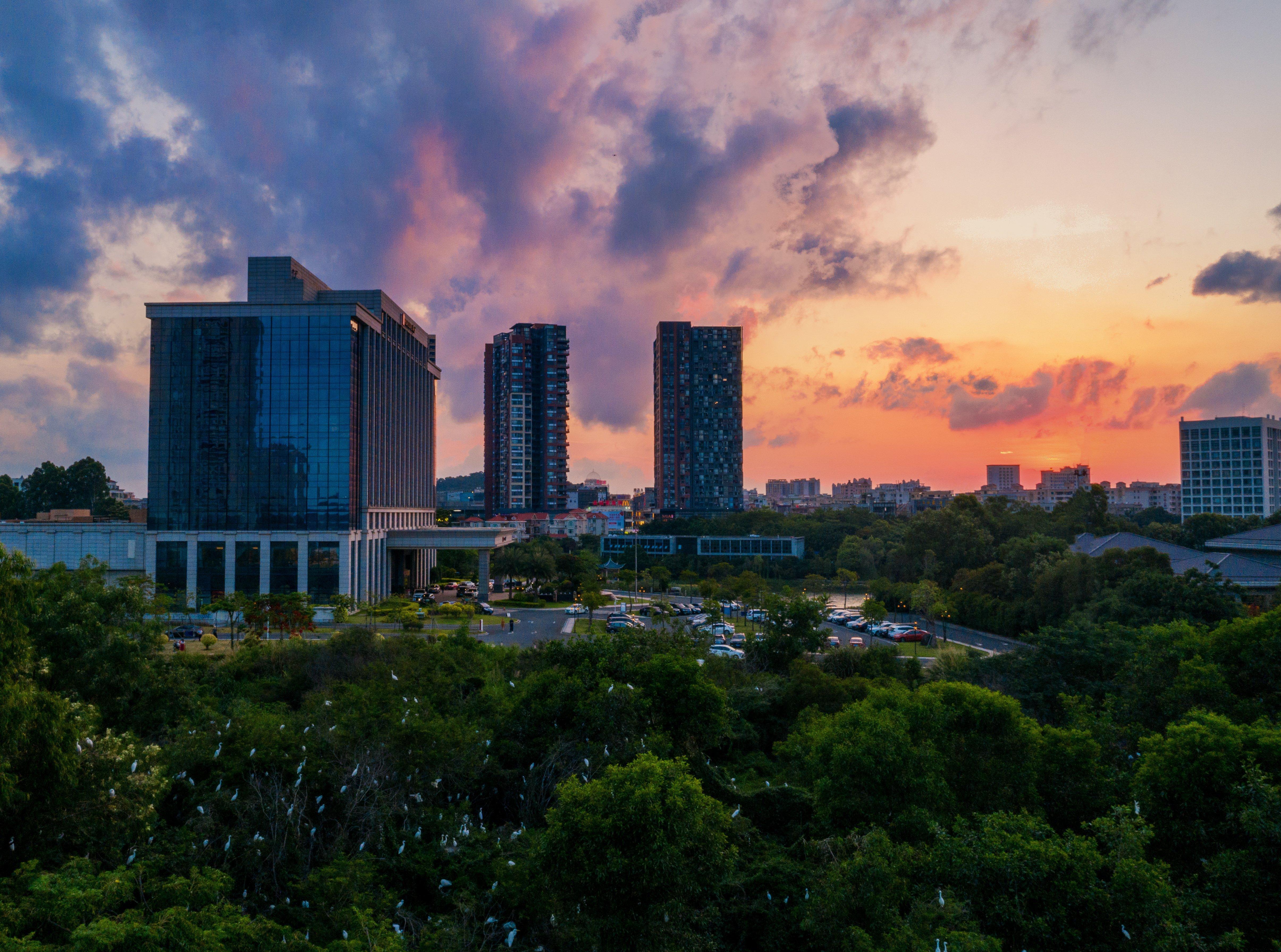 Hualuxe Yangjiang City Center Esterno foto