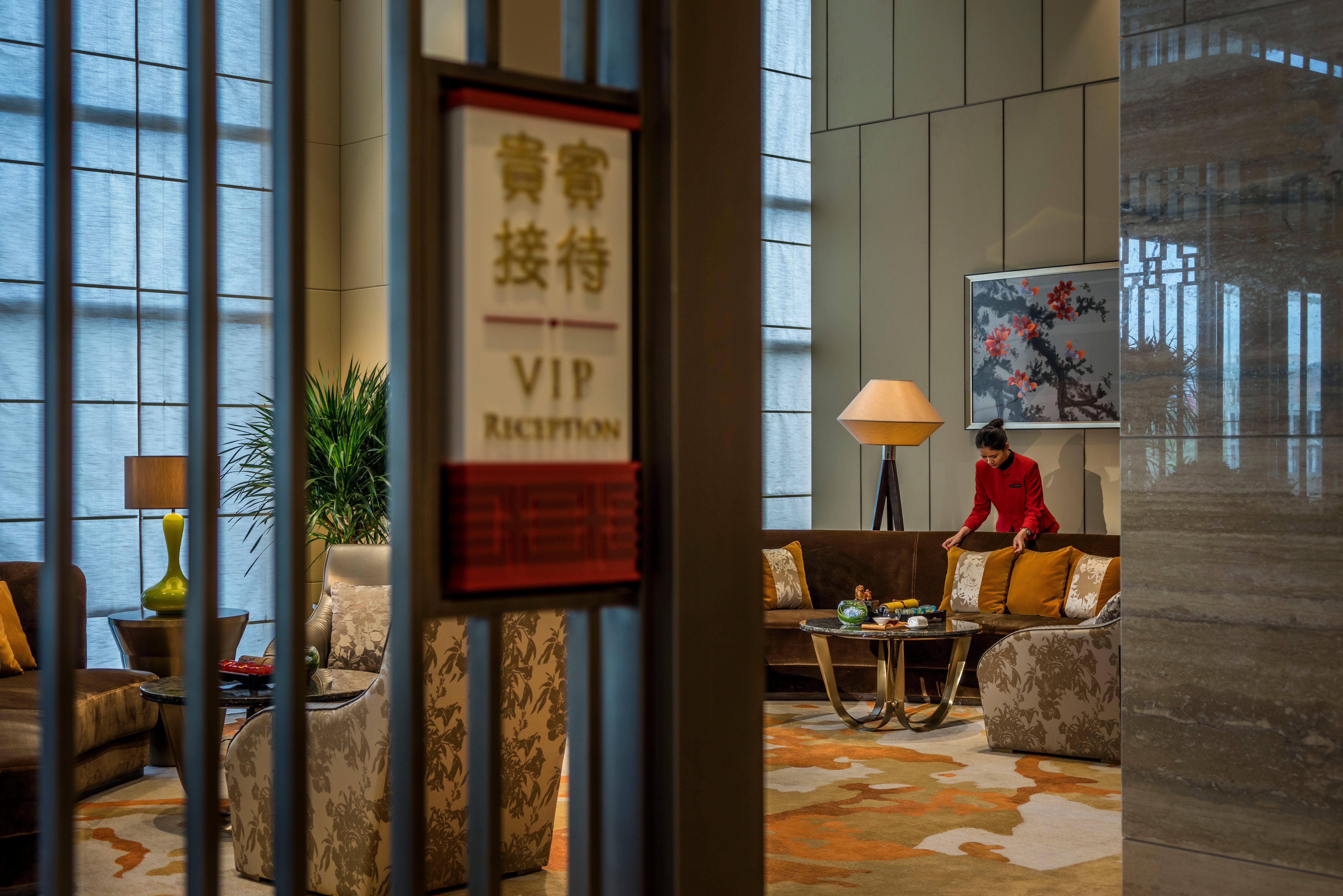 Hualuxe Yangjiang City Center Esterno foto