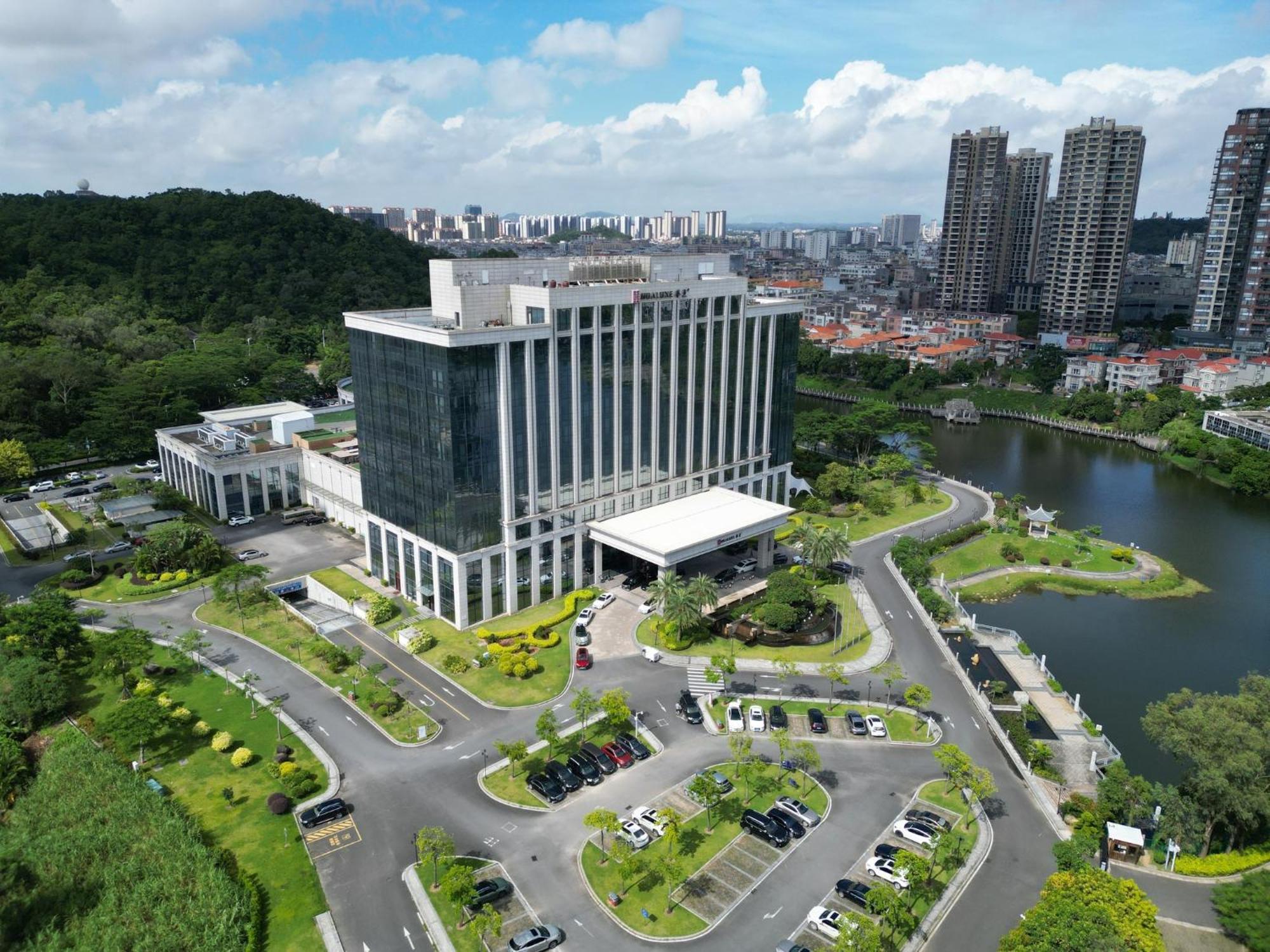 Hualuxe Yangjiang City Center Esterno foto
