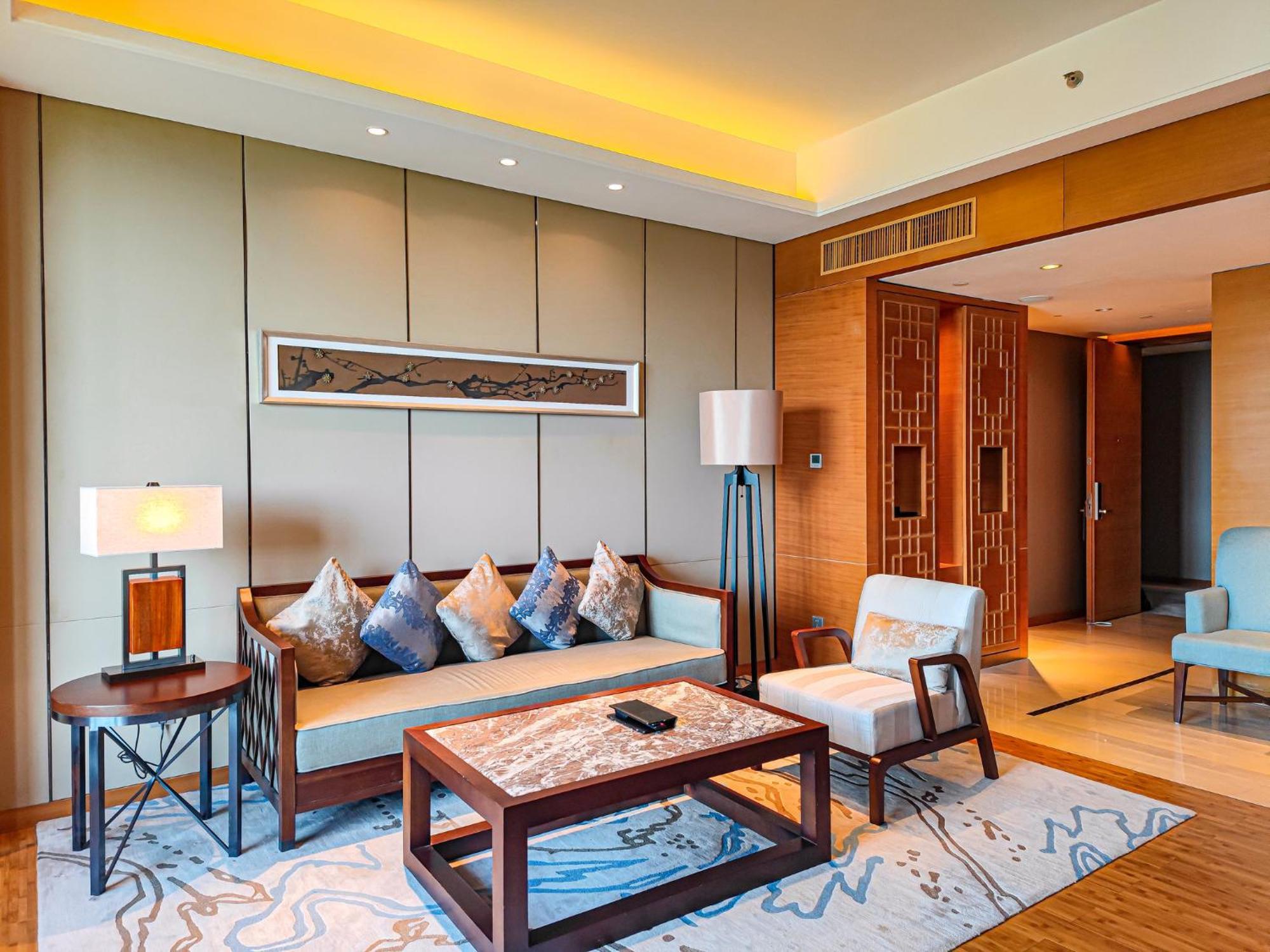 Hualuxe Yangjiang City Center Esterno foto