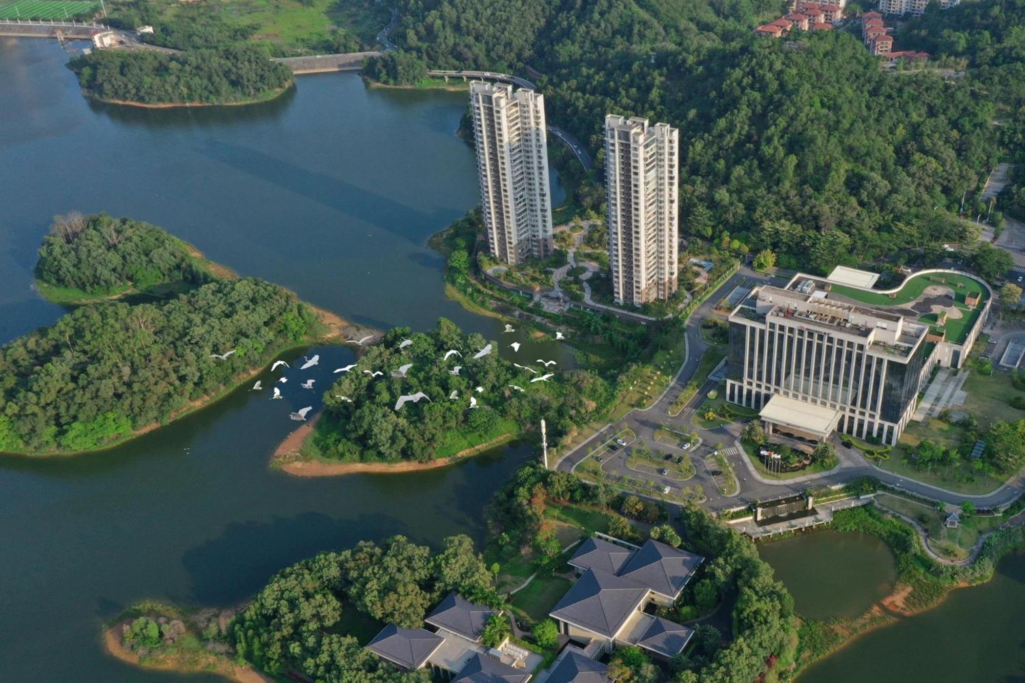 Hualuxe Yangjiang City Center Esterno foto